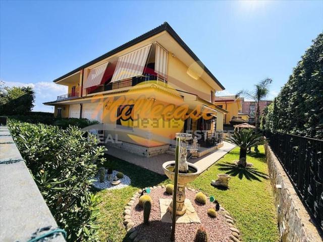 Villetta indipendente in vendita di 160 m² in Via Vincenzo Bordone