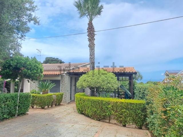Villetta indipendente in vendita di 160 m² in Località Belvedere