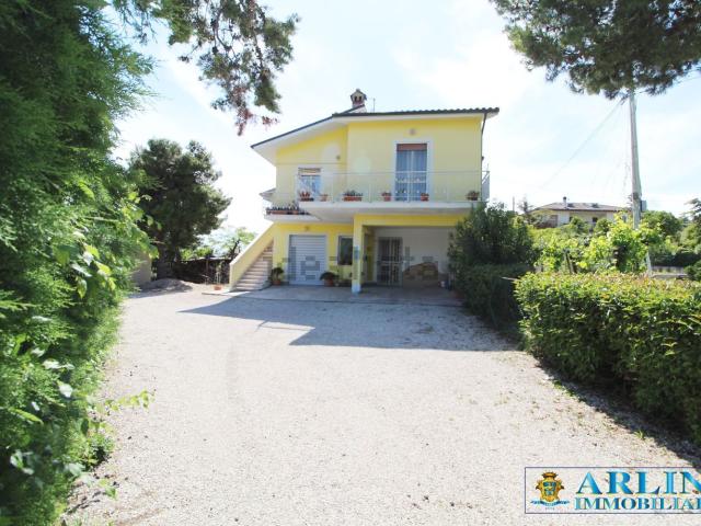 Villetta indipendente in vendita di 160 m² in Contrada MONTERONE