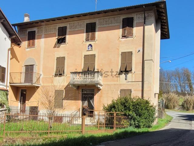 Villetta indipendente in vendita di 160 m² in Frazione Crebini