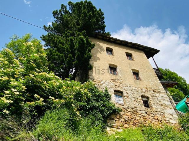 Villetta indipendente in vendita di 160 m² in Località Farettaz