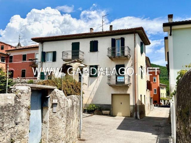 Villetta indipendente in vendita di 160 m² in Piazza vittorio veneto, 13