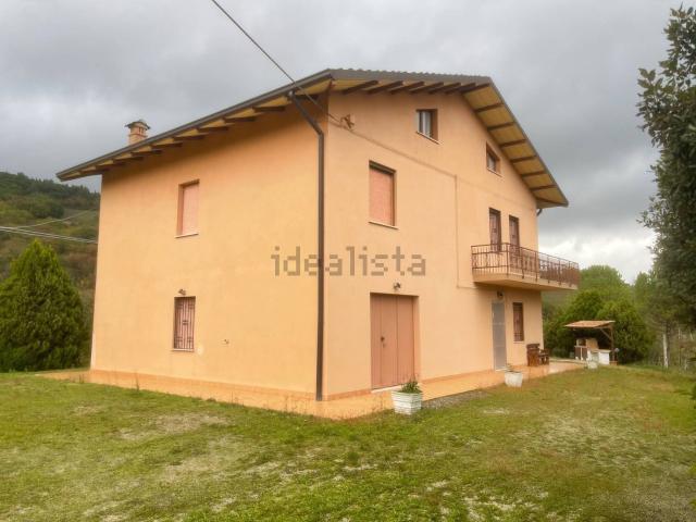 Villetta indipendente in vendita di 160 m² in Strada Provinciale 360 Arceviese, 1