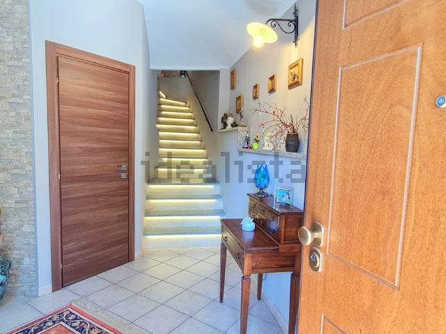 Villetta indipendente in vendita di 160 m² in Strada tetti Falchero, 18