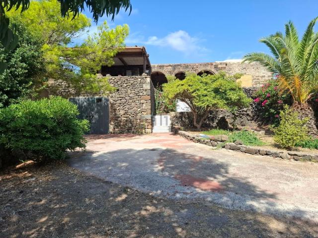 Villetta indipendente in vendita di 161 m² in Via Campobello, 75
