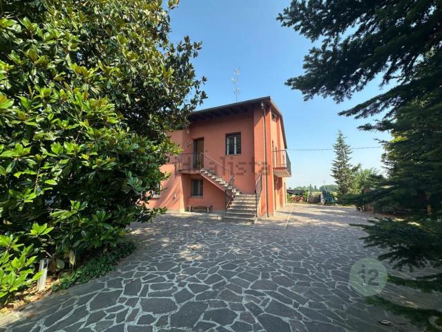 Villetta indipendente in vendita di 161 m² in Via Motta