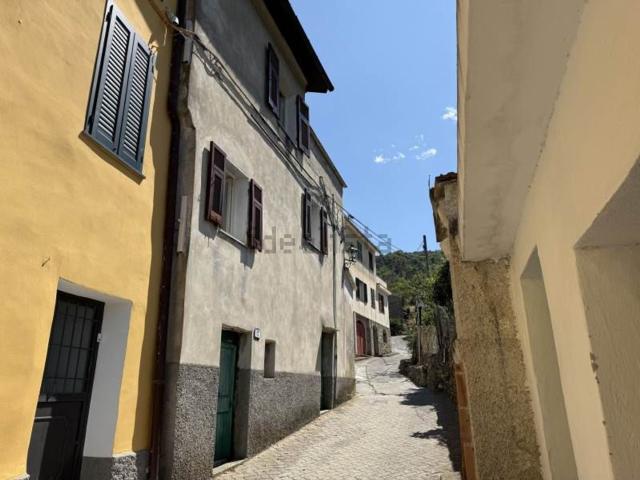 Villetta indipendente in vendita di 162 m² in Via Gioberti, 16