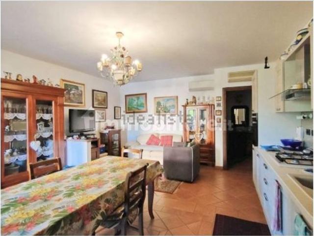 Villetta indipendente in vendita di 162 m² in Via Federico Confalonieri
