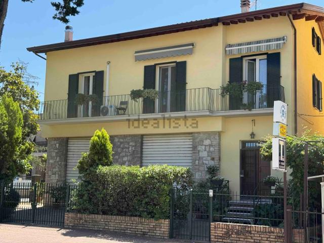 Villetta indipendente in vendita di 162 m² in Viale Patrono d&apos Italia, 74