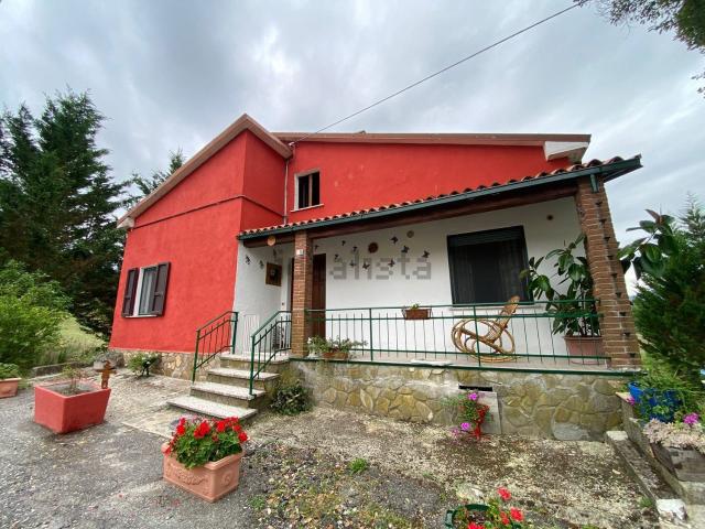 Villetta indipendente in vendita di 162 m² in Località Casa del Pino