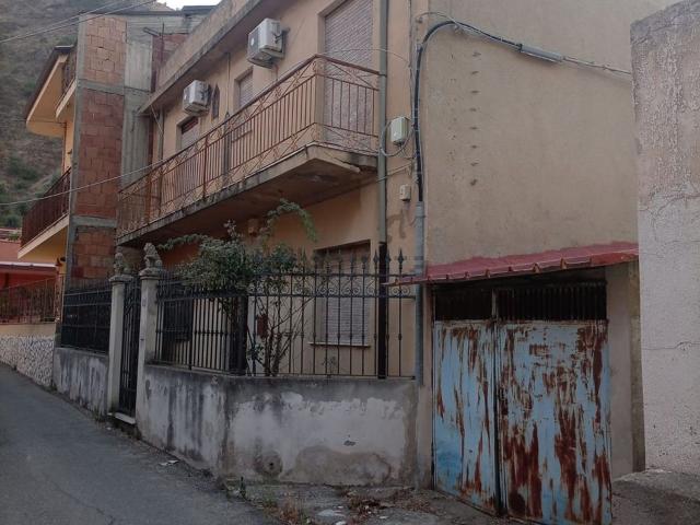 Villetta indipendente in vendita di 163 m² in Via Cuba