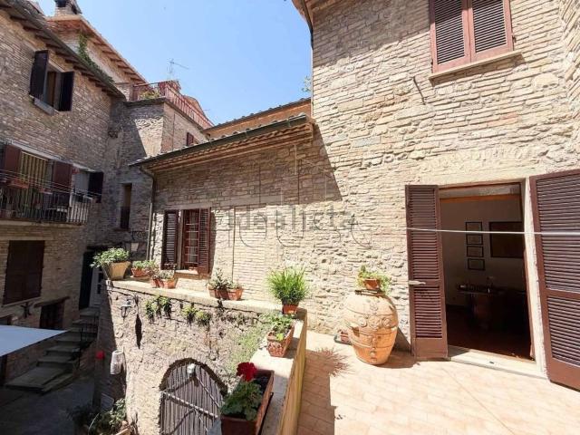 Villetta indipendente in vendita di 163 m² in Via Roma, 22