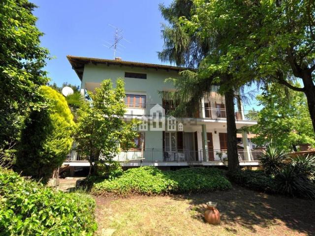 Villetta indipendente in vendita di 164 m² in Via Carlo Botta, 58