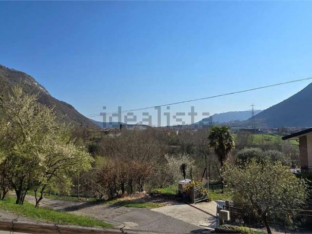 Villetta indipendente in vendita di 164 m² in Via Roma