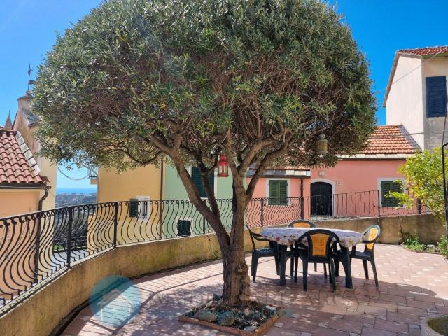 Villetta indipendente in vendita di 164 m² in Via alla Costa