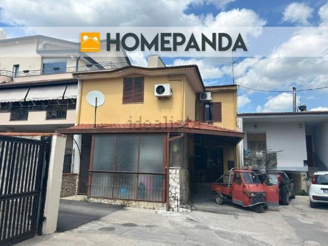 Villetta indipendente in vendita di 164 m² in Via Sambuci