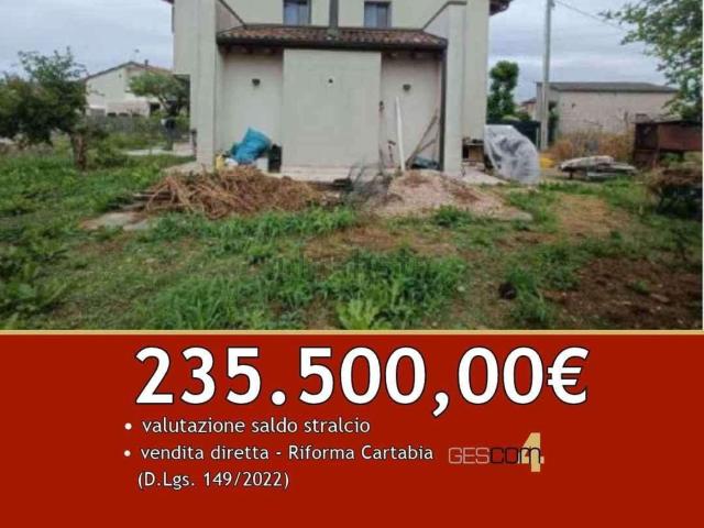 Villetta indipendente in vendita di 164 m² in Via San Filippo Neri