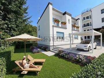 Villetta indipendente in vendita di 164 m² in Viale Dante Alighieri