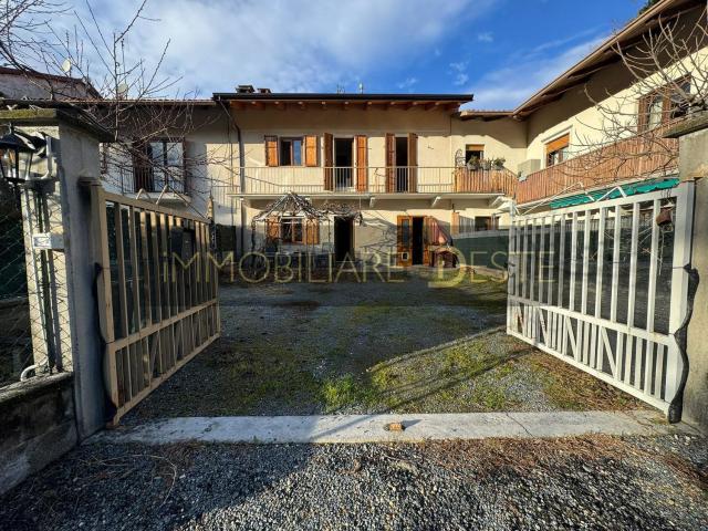 Villetta indipendente in vendita di 164 m² in Viale dei Tigli, 9