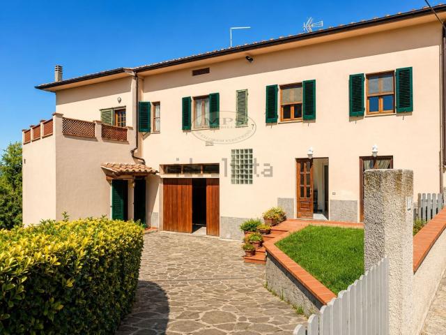 Villetta indipendente in vendita di 165 m² in Via Colle, 3