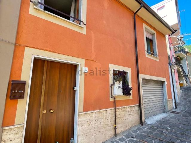 Villetta indipendente in vendita di 165 m² in Via Carlo Ragone, 85
