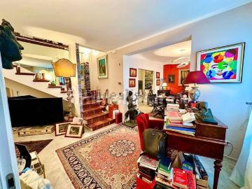Villetta indipendente in vendita di 165 m² in Via Carpegna