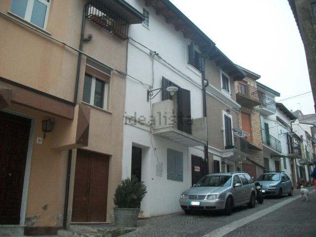 Villetta indipendente in vendita di 165 m² in Via Cesare de Titta