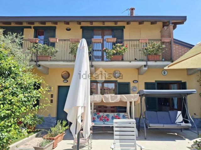 Villetta bifamiliare in vendita di 165 m² in Via Crivelli, 3