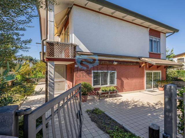 Villetta indipendente in vendita di 165 m² in Via Giuseppe Mazzini