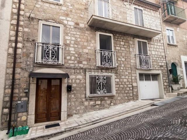 Villetta indipendente in vendita di 165 m² in Via Maiella, 56