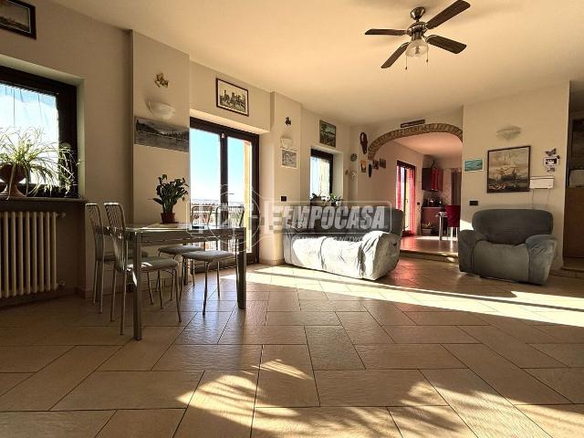 Villetta indipendente in vendita di 165 m² in Via San Carlo