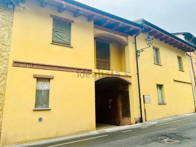 Villetta indipendente in vendita di 165 m² in Via Suor Eleonora Tassone