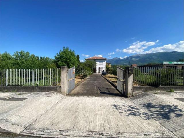 Villetta indipendente in vendita di 165 m² in Via Roma