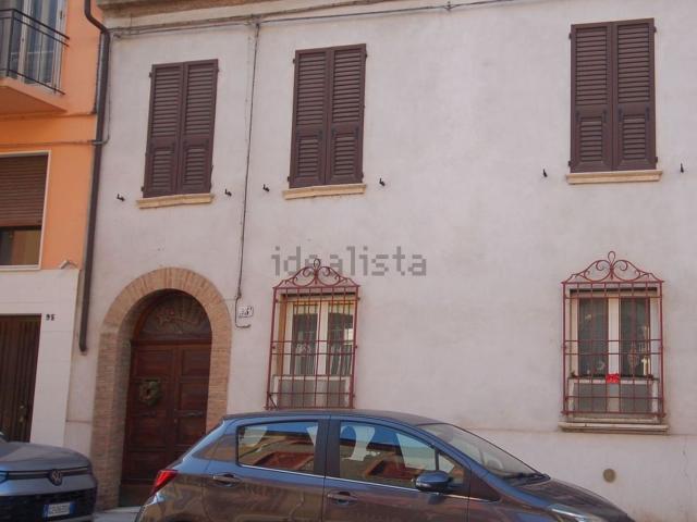 Villetta indipendente in vendita di 165 m² in Borgo dei Leoni, 95