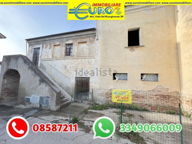 Villetta indipendente in vendita di 165 m² in Contrada FONTE CATENA, 12