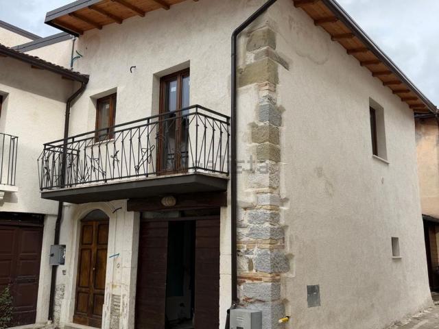 Villetta indipendente in vendita di 165 m² in Piazza Nardi
