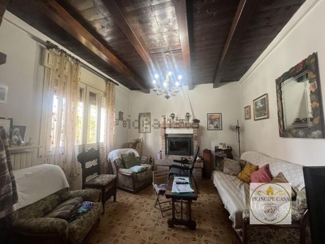 Villetta indipendente in vendita di 166 m² in Via Adige