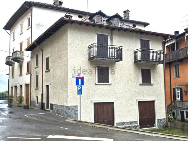 Villetta indipendente in vendita di 166 m² in Via Vittorio Veneto, 8