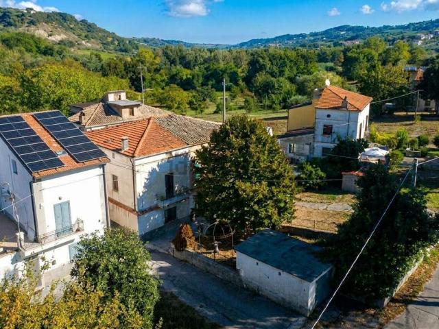 Villetta indipendente in vendita di 166 m² in Contrada Sant&apos Iorio, 40