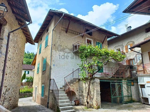 Villetta indipendente in vendita di 167 m² in Via G. Marconi, 33