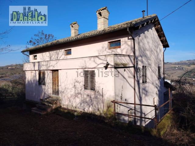 Villetta indipendente in vendita di 167 m² in Contrada Tesino, 216