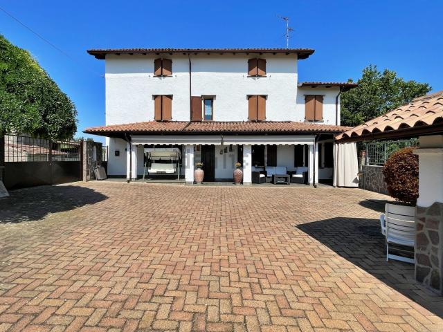 Villetta indipendente in vendita di 167 m² in Frazione Cà Nicelli, 9