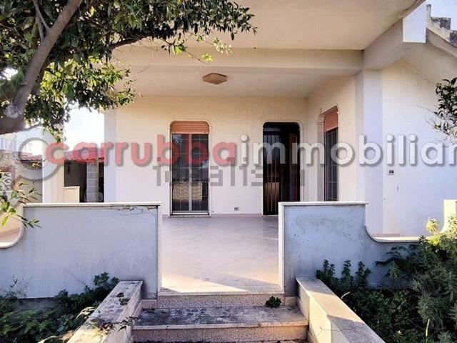 Villetta indipendente in vendita di 168 m² in Via Amantea, 6