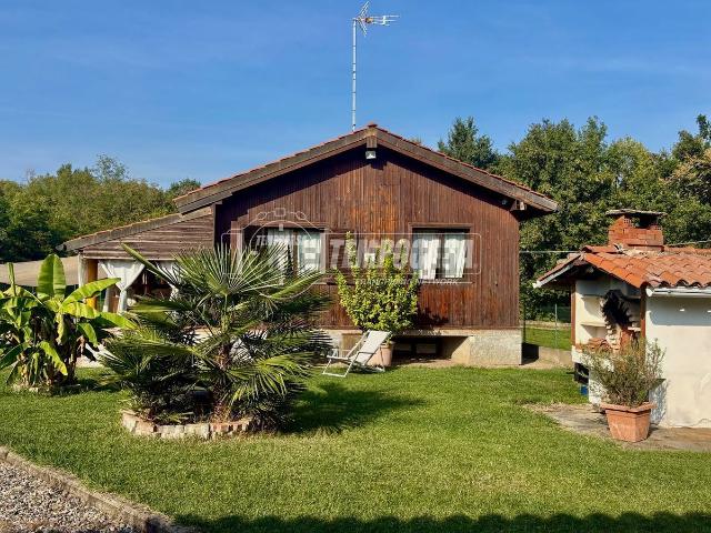 Villetta indipendente in vendita di 168 m² in Via Giuseppe Di Vittorio