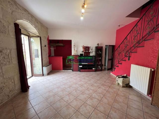 Villetta indipendente in vendita di 168 m² in Via Fratelli Belleo