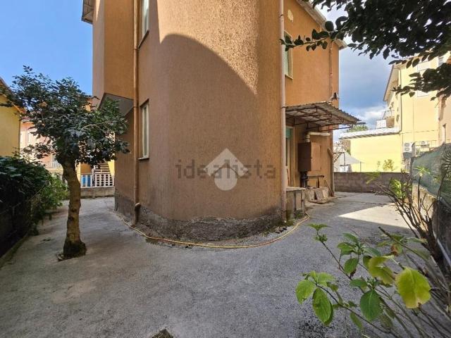 Villetta indipendente in vendita di 168 m² in Via Vallicelle, 25