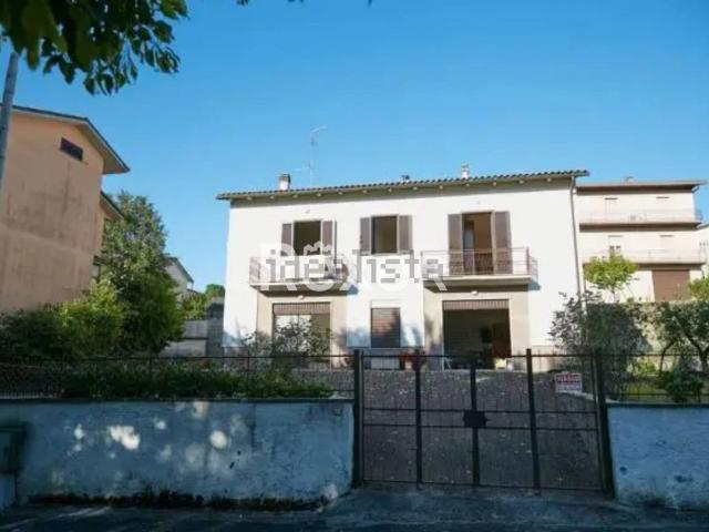 Villetta indipendente in vendita di 168 m² in Via XXV Aprile