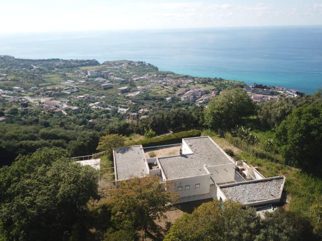 Villetta indipendente in vendita di 168 m² in Contrada Fazzari