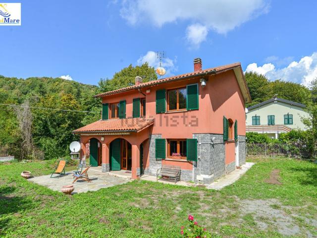 Villetta indipendente in vendita di 168 m² in Frazione Santa Giustina, 17