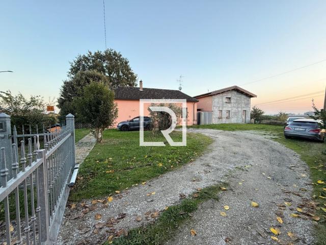 Villetta indipendente in vendita di 169 m² in Via Del Sale, 109